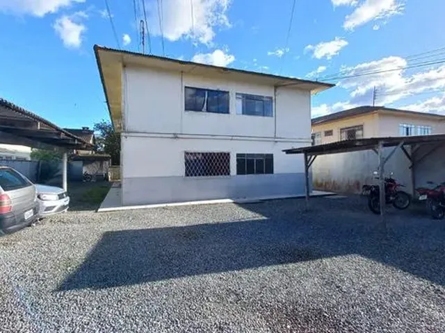 Imagem: O apartamento possui 2 Dormitórios, 1 Banheiro, 1 Vaga na