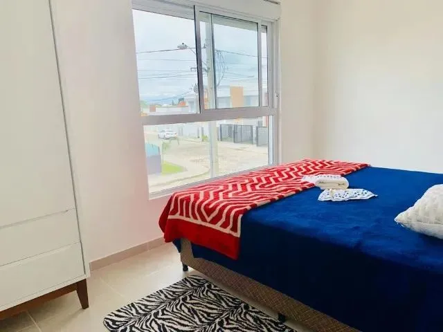 Imagem: Lindo Apto 2 Dormitórios com Sacada no