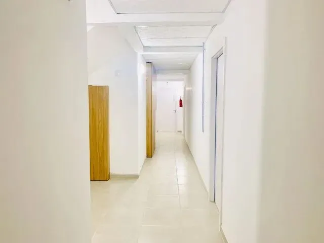 Imagem 2: Lindo Apto 2 Dormitórios com Sacada no Campeche