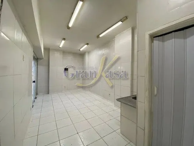 Imagem 4: Sala Reformada em Galeria Movimentada