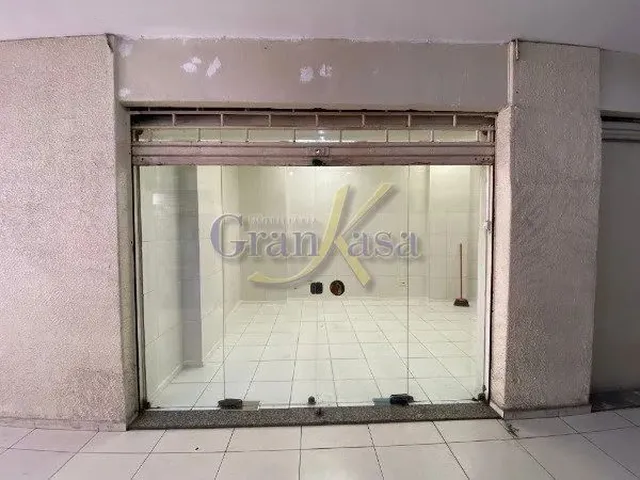 Imagem 6: Sala Reformada em Galeria Movimentada