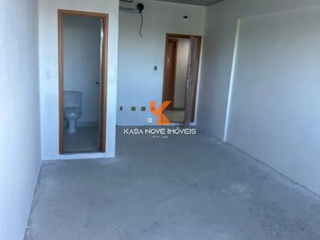 Imagem 2: Oportunidade Única: Sala Comercial à Venda no Centro de Lauro de Freitas-BA, Com 1 Vaga
