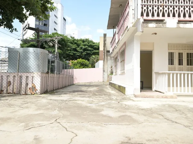 Imagem 4: Casa para locação na Pituba, Salvador-BA: 8 quartos, 3 suítes, 2 salas, 5 banheiros, 3