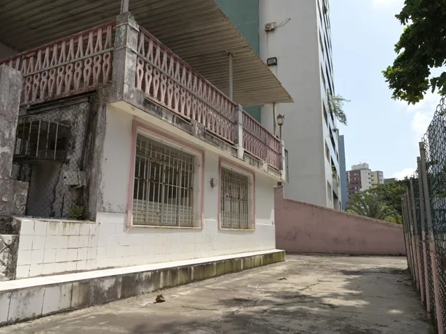 Imagem 14: Casa para locação na Pituba, Salvador-BA: 8 quartos, 3 suítes, 2 salas, 5 banheiros, 3
