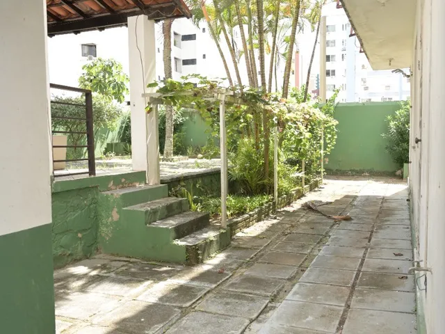 Imagem 5: Casa para locação na Pituba, Salvador-BA: 8 quartos, 3 suítes, 2 salas, 5 banheiros, 3