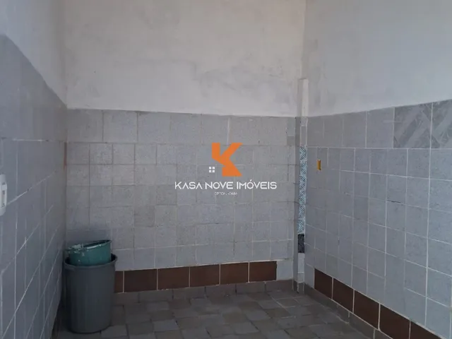 Imagem 5: Casa à venda em Salvador-BA, bairro Roma: 5 quartos, 1 suíte, 3 salas, 3 banheiros, 3