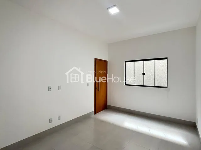 Imagem 2: Casa de 2 Quartos sendo 1 suíte em acabamento Premium no Parque Montreal - Aparecida de