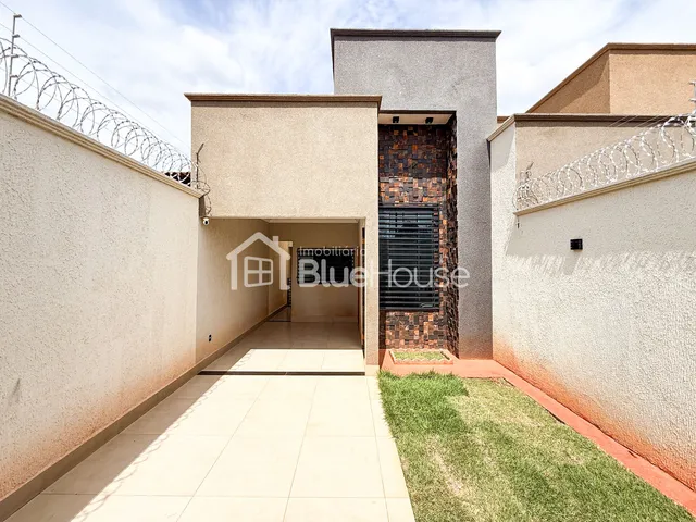 Imagem 2: Casa de 3Q sendo 1 suíte acabamento Premium no Santos Dumont - 111m²