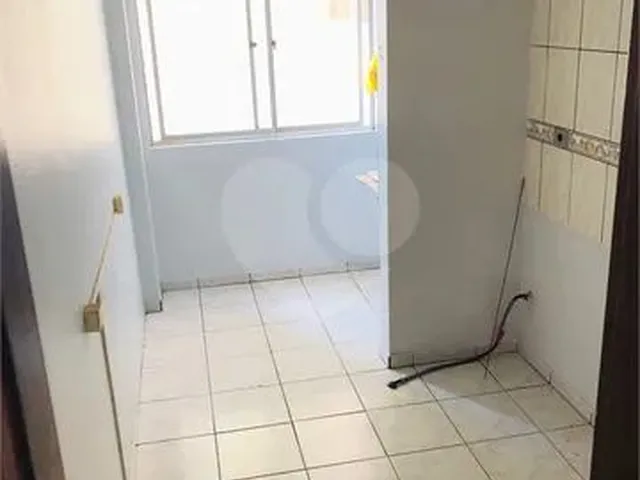 Imagem 13: Apartamento a Venda com 2 Quartos em Cascavel