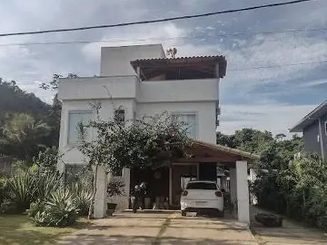 Imagem: Casa Duplex com Fino Acabamento no Condomínio