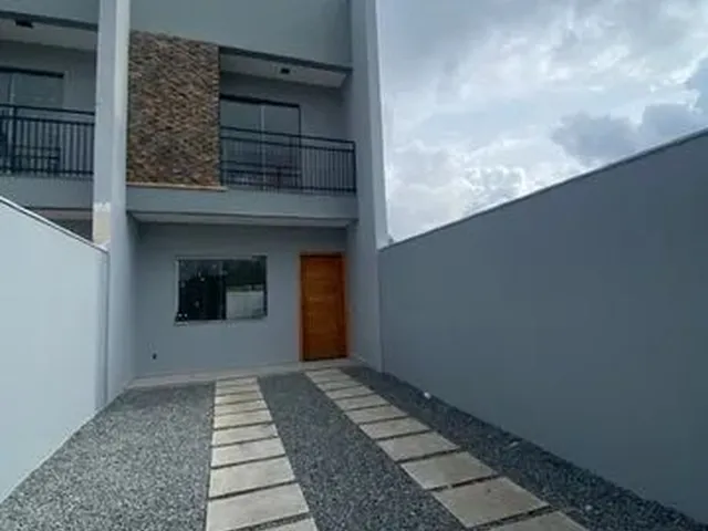 Imagem: Sobrado com 3 Quartos no Petrópolis