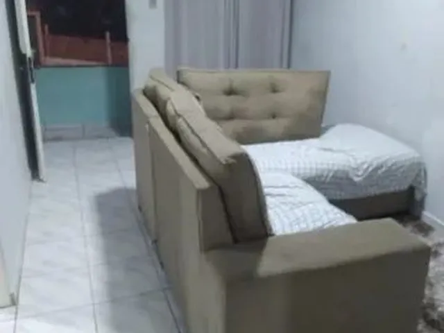 Imagem: A casa possui 2 Dormitórios e está localizado em Magano,