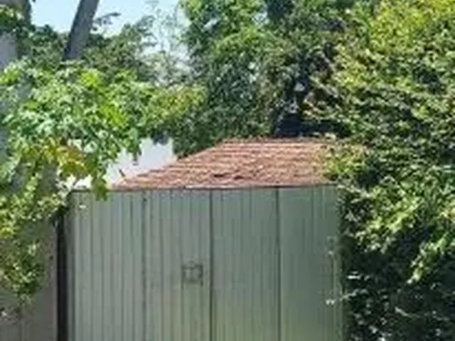 Imagem: A casa possui 3 Dormitórios, 1 Banheiro, 1.422m² de Área