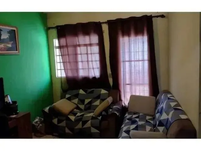 Imagem: Casa para Venda em Doron, na Avenida Principal