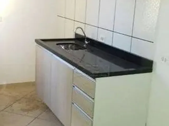 Imagem: O apartamento possui 2 Dormitórios, 1 Banheiro, 1 Vaga na