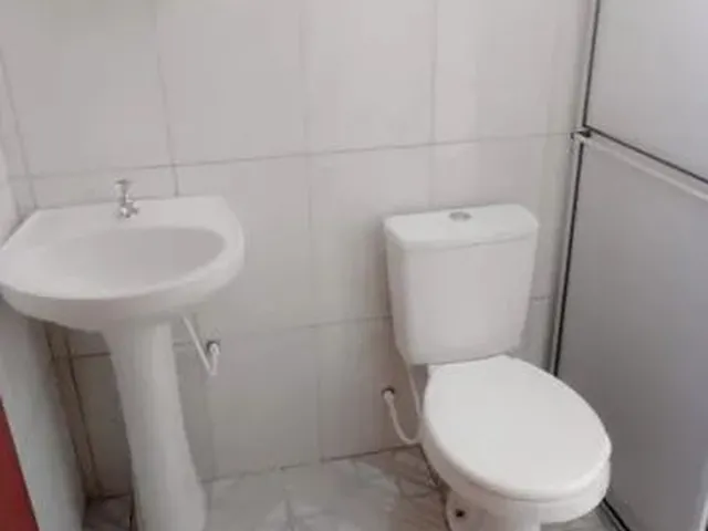 Imagem: Aluga-Se Casa Fundos