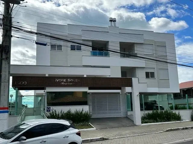 Imagem: Excelente Apto de Frente para Rua com 02