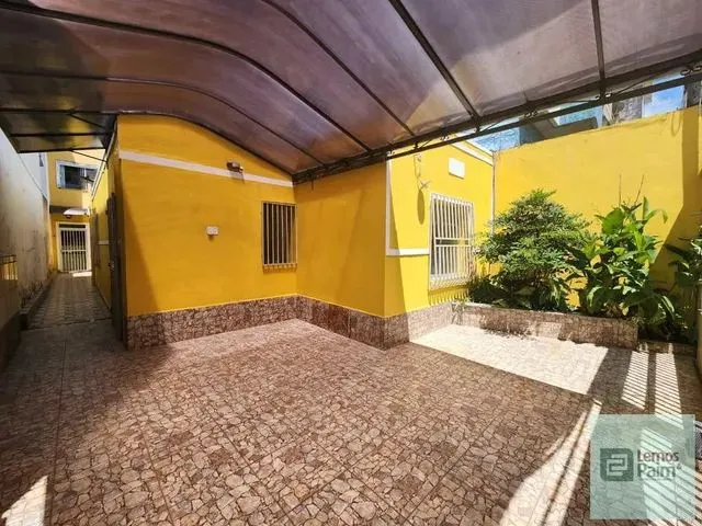 Imagem: Casa para Aluguel com 3 Quartos em Centro