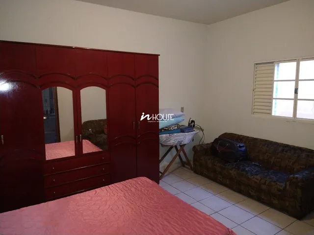 Imagem 12: Casa com 3 Quartos Sendo 1 Suíte no Bairro Presidente Roosevelt