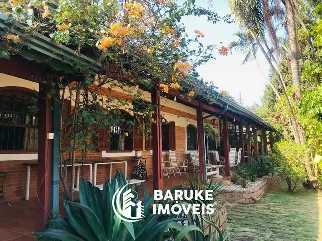 Imagem: Casa 5 Quartos 2 Suítes À Venda no Bairro