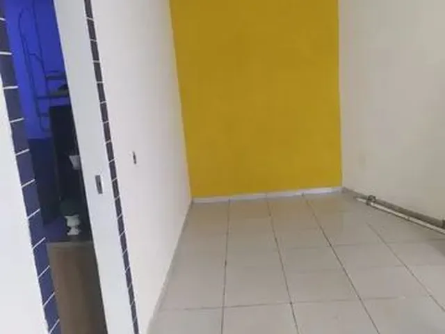 Imagem 2: Casa Mobiliada no Colonial. * Zap