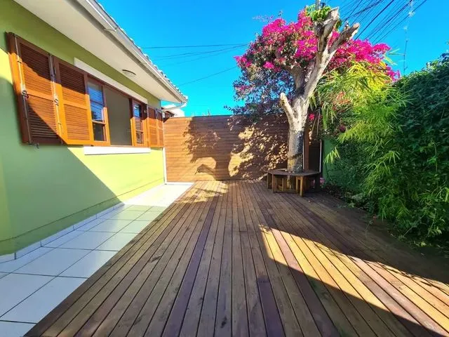 Imagem: Casa em Rua Calçada no Campeche-Com Suíte