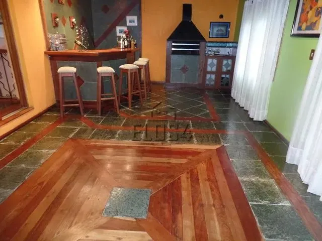Imagem: Casa com 3 Dormitorio(S) Localizado(A) no