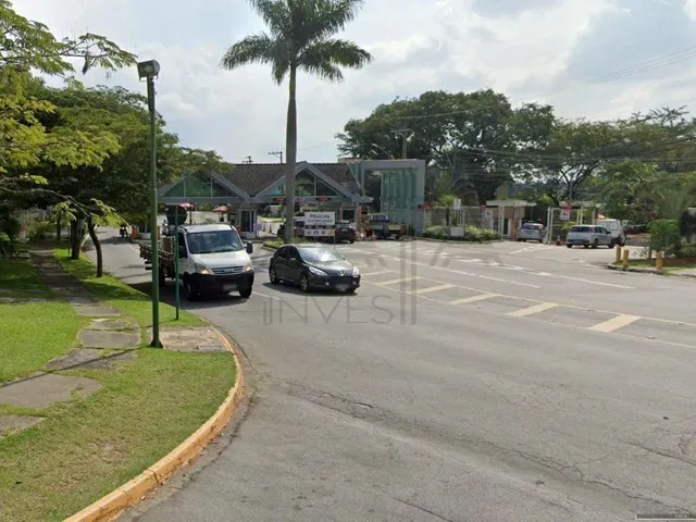 Imagem 13: Luxuosa Casa à venda no Condomínio São Paulo II em Cotia-SP - ELEVADOR, lareira