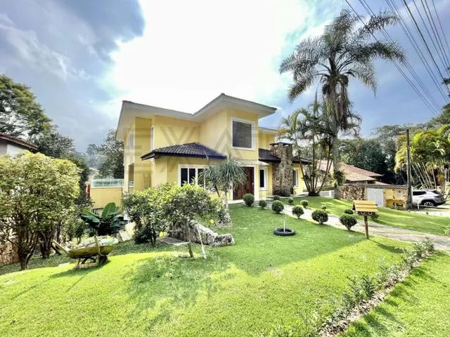 Imagem: Casa de luxo à venda em Condomínio Fechado