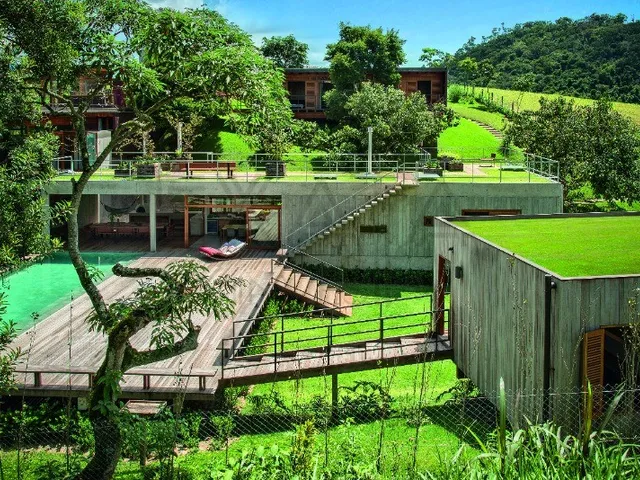 Imagem: Luxuosa mansão à venda em condomínio