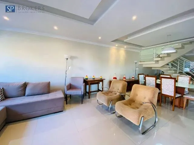 Imagem: Casa com 4 Dormitórios para Alugar, 240