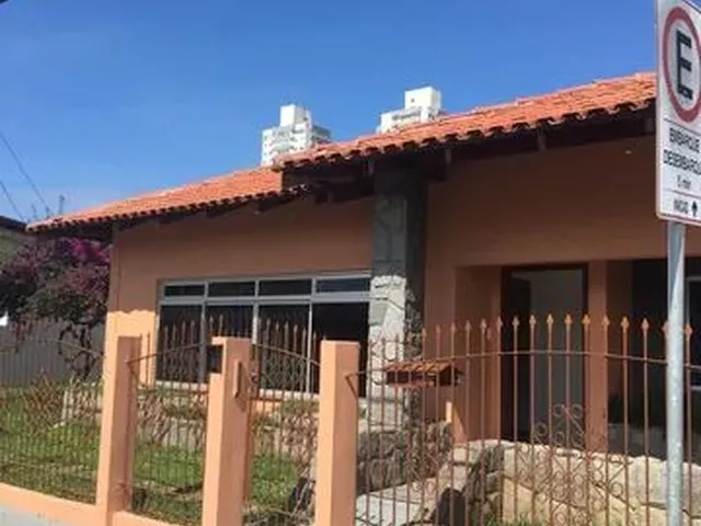 Imagem: Casa 01 Suíte 02 Dormitórios - Centro