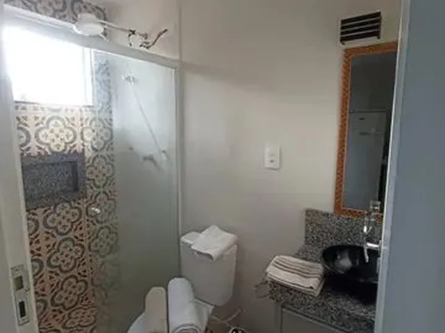 Imagem: O apartamento possui 1 Dormitório, 1 Banheiro, 1 Vaga na