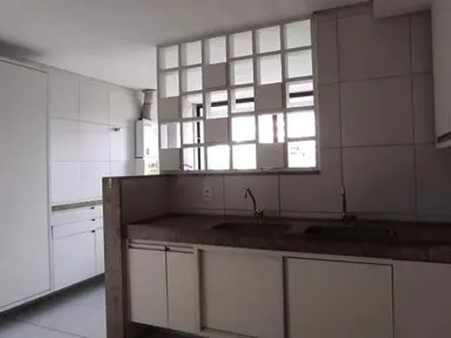 Imagem 13: Apartamento À Venda com 201M2, 4 Dormitórios Sendo 2 Suítes e 3 Vagas no Edf. Maria