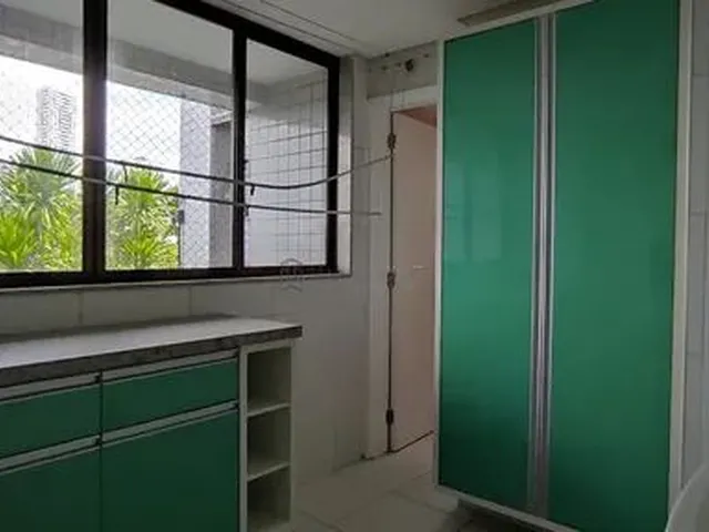 Imagem 12: Apartamento À Venda com 201M2, 4 Dormitórios Sendo 2 Suítes e 3 Vagas no Edf. Maria