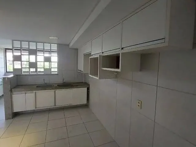 Imagem 4: Apartamento À Venda com 201M2, 4 Dormitórios Sendo 2 Suítes e 3 Vagas no Edf. Maria