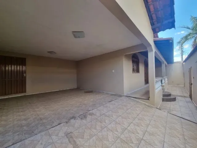 Imagem 2: Casa com 3 Dormitórios para Alugar em Contagem