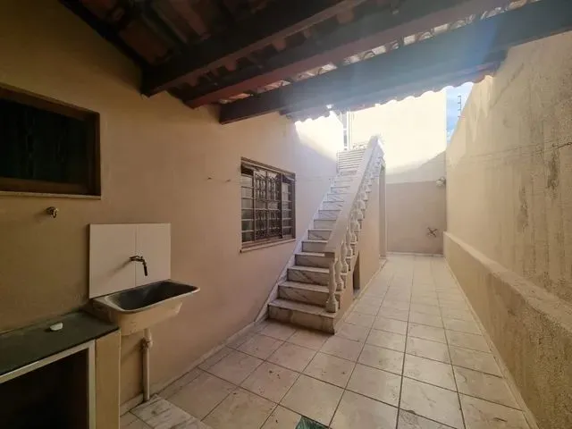 Imagem 13: Casa com 3 Dormitórios para Alugar em Contagem