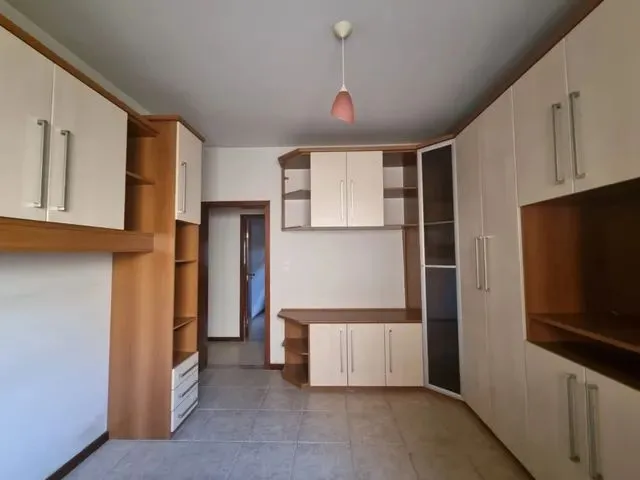 Imagem 16: Casa com 3 Dormitórios para Alugar em Contagem