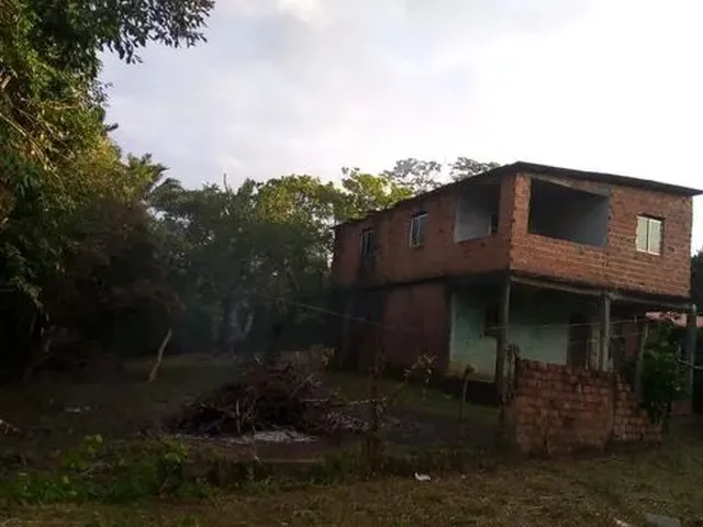 Imagem: Casa e Lotes
