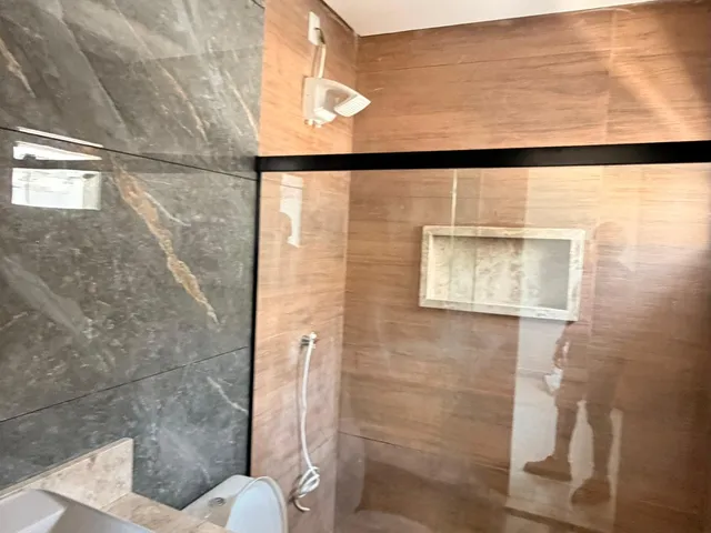 Imagem 8: VENDO CASA DUPLEX COM 5 SUÍTES NO ALPHAVILLE LITORAL NORTE 2