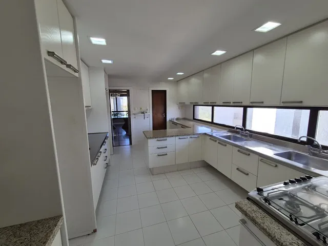 Imagem 16: VENDO AMPLO APARTAMENTO COM 4 SUITES NO SÃO LAZARO