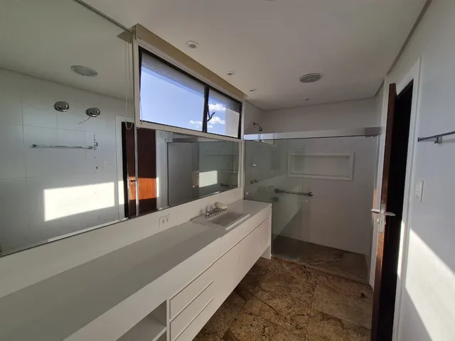 Imagem 14: VENDO AMPLO APARTAMENTO COM 4 SUITES NO SÃO LAZARO