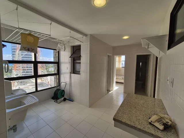 Imagem 8: VENDO AMPLO APARTAMENTO COM 4 SUITES NO SÃO LAZARO