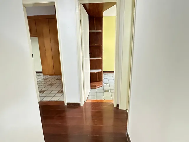 Imagem 7: VENDO AMPLO APARTAMENTO COM 3 QUARTOS EM ONDINA