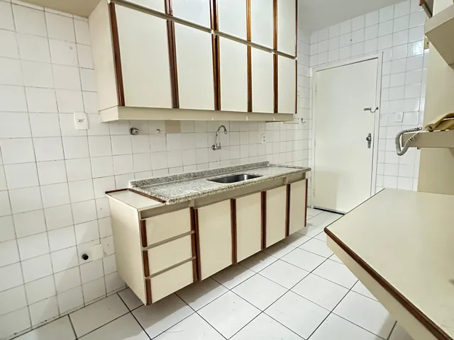 Imagem 15: VENDO AMPLO APARTAMENTO COM 3 QUARTOS EM ONDINA