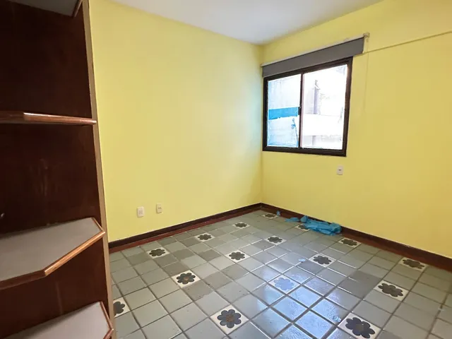 Imagem 14: VENDO AMPLO APARTAMENTO COM 3 QUARTOS EM ONDINA