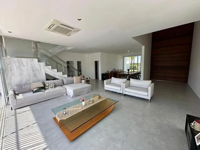 Imagem: VENDO CASA DUPLEX COM 5 SUÍTES EM INTERLAGOS
