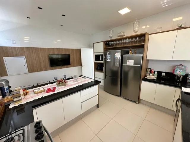 Imagem 3: VENDO CASA DUPLEX COM 5 SUÍTES EM INTERLAGOS