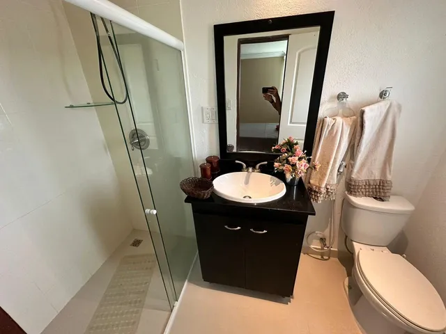 Imagem 14: VENDO LUXUOSA CASA DUPLEX COM 6 QUARTOS EM INTERLAGOS